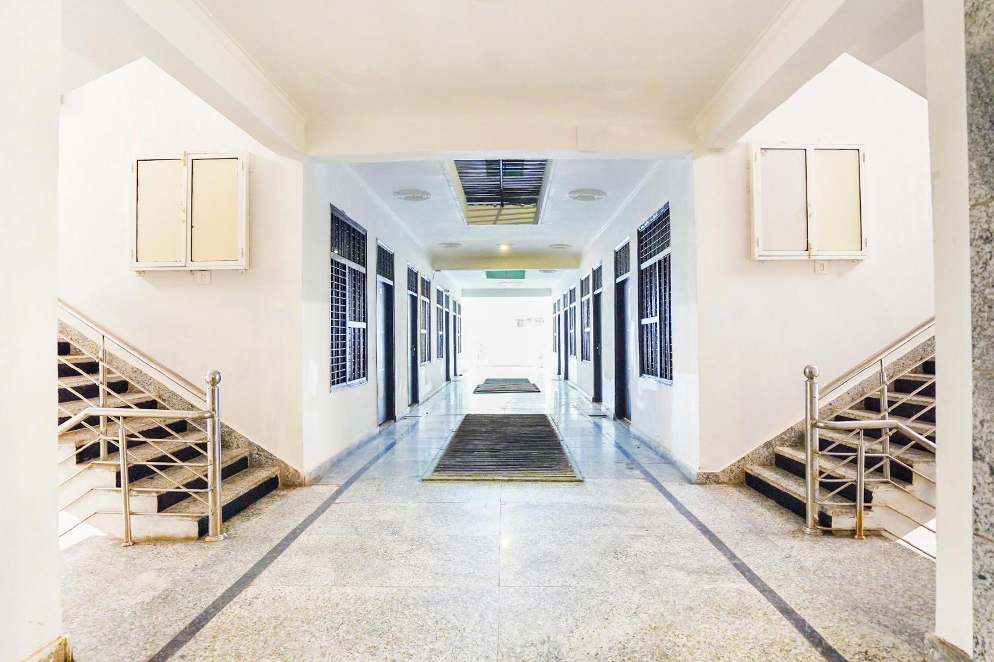 Hotel O Ratiram Palace By Wamson Kālkāji Devi Εξωτερικό φωτογραφία
